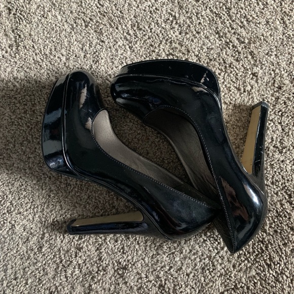 G by Guess - ggverna patent leather heels - Picture 3 of 3